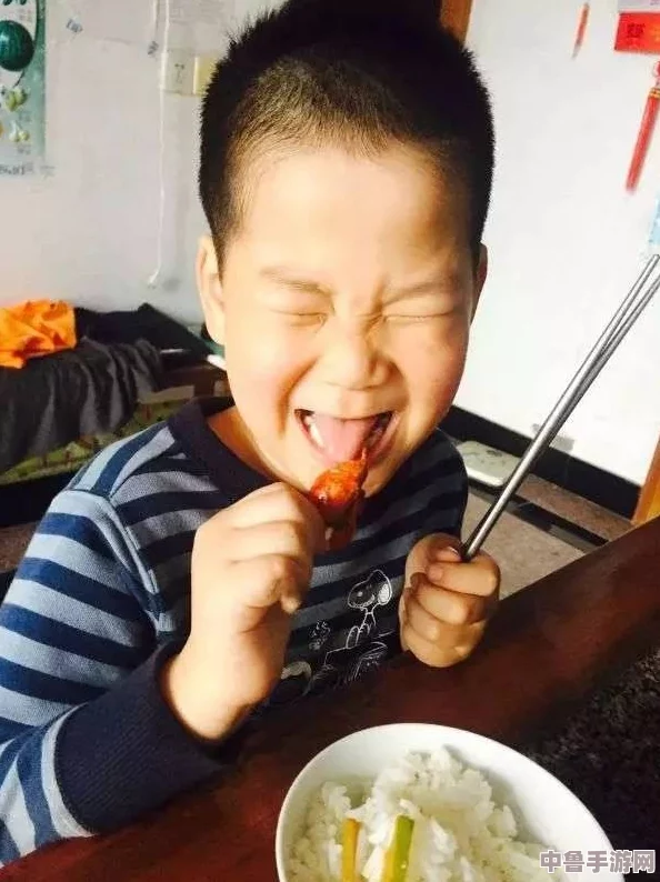 一小孩半夜给女神吃困吧，网友热议：这才是真正的“爱心晚餐”，让人忍俊不禁！