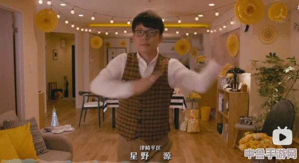 一小孩和妈妈打生孩子拔萝卜黄,咿呀咿呀哟,欢乐童年趣事多,亲子互动笑声飘 一小孩和妈妈打生孩子拔萝卜黄,咿呀咿呀哟,欢乐童年趣事多,亲子互动笑声飘