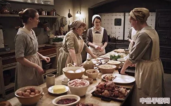 男仆扒开衣领 跪着让客人玩视频 模拟经营游戏《贵族庄园》引争议