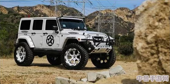 桃红色jeep官方主打进口,越野女神驾驭粉嫩战车征服荒野