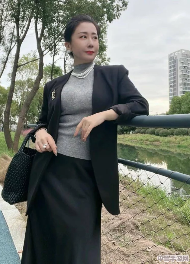 贵阳42岁老阿姨叫的没谁了,网友直言她的魅力和气质令人折服,真的无可替代! 贵阳42岁老阿姨叫的没谁了,网友直言她的魅力和气质令人折服,真的无可替代!