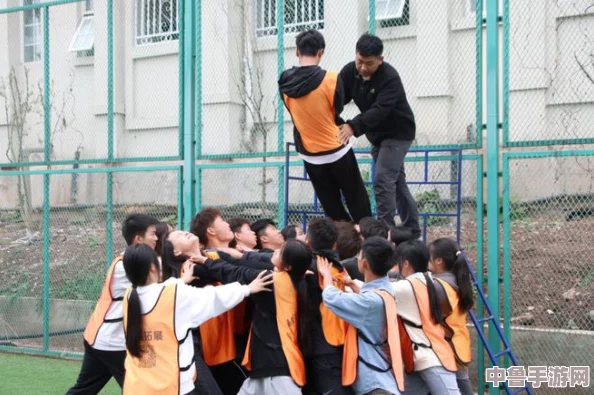 校园1v5或1v3:当个人能力挑战团队合作,谁将成为胜利的缔造者? 校园1v5或1v3:当个人能力挑战团队合作,谁将成为胜利的缔造者?