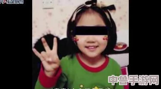 一小孩半夜喂小女孩吃，网友感叹：这份温暖让人心头一热，童真无价！