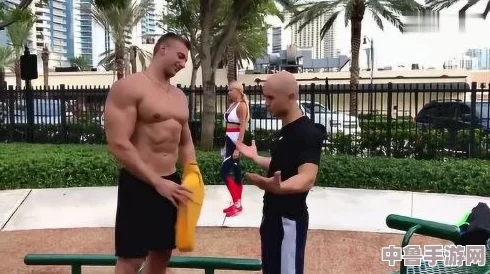 男男钙片：肌肉猛男激情对决,谁能笑到最后？健身房里的荷尔蒙较量