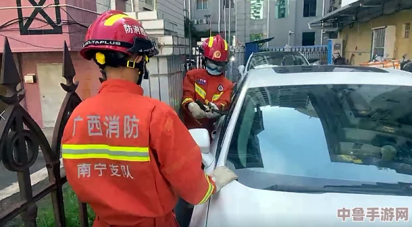 在野外车里经历地震的惊险故事，网友称其为“生死时速”的真实体验