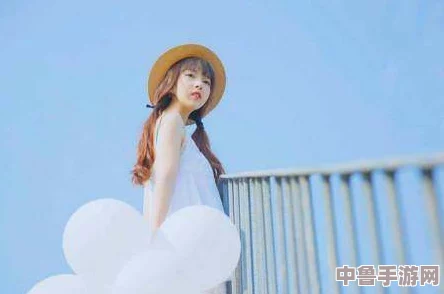 “不盖被子打牌生孩子免费”的背后，揭示了亲情与自由结合的真实人生体验和社会现象探讨