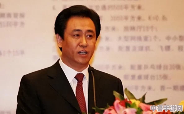 许家印玩白册册,网友热议:这位商业巨头何以持续引领潮流与创新? 许家印玩白册册,网友热议:这位商业巨头何以持续引领潮流与创新?